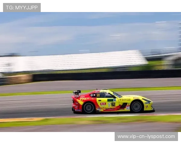 逆境中的神勇：车手挑战极限的故事，逆境车的图片